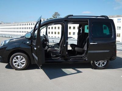 Usata Renault Kangoo LIMITED 114 CV (83 kW) 2016 Nero Monovolume