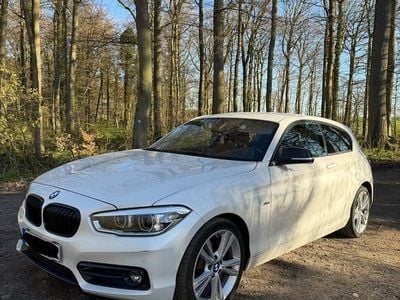 Gebraucht BMW 118 Sport Line 136 PS (100 kW) 2017 Weiß Kleinwagen