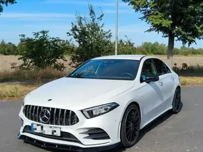 Gebraucht Mercedes A250 AMG line 218 PS (160 kW) 2022 Weiß Limousine