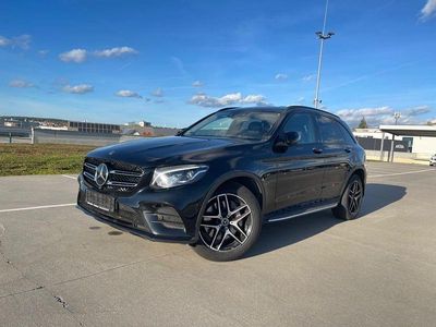 Schwarz Gebraucht 2019 Mercedes GLC250 AMG SUV | 29.950 € (Etwas zu teuer)