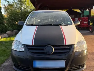 Używany VW Fox 54 KM (39 kW) 2010 Biały Hatchback