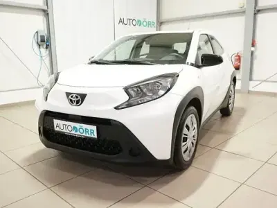 Gebraucht Toyota Aygo X X-play 72 PS (52 kW) 2024 Weiß SUV