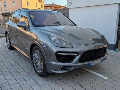 Grau Gebraucht 2014 Porsche Cayenne GTS SUV | 38.000 € (Teuer)