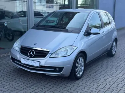 Gebraucht Mercedes A160 95 PS (69 kW) 2009 Polarsilber  metalliclack Kleinwagen