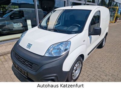 Gebraucht Fiat Fiorino Basis 80 PS (58 kW) 2022 Weiß Van / Kleinbus