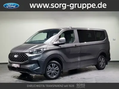 Używany Ford Tourneo Titanium 136 KM (100 kW) 2025 Szary Minivan