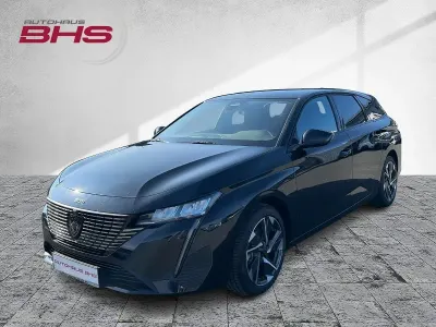 Neu Peugeot 308 SW Allure 131 PS (96 kW) 2025 Perla nera schwarz (schwarz) Kombi
