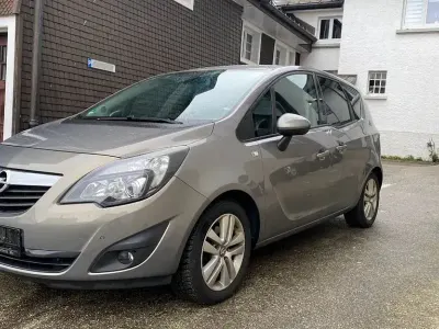 Gebraucht Opel Meriva 120 PS (88 kW) 2011 Braun Van / Kleinbus