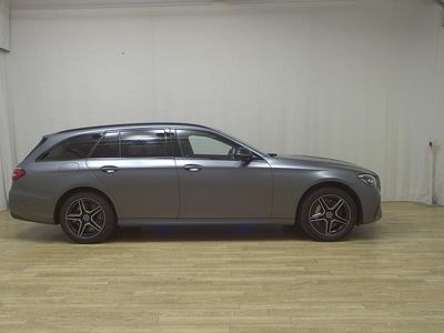 Gebraucht Mercedes E300 AMG line 306 PS (225 kW) 2022 Grau Kombi