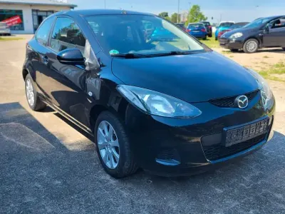 Gebraucht Mazda 2 Inclusive 75 PS (55 kW) 2010 Schwarz Kleinwagen