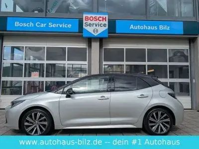 Gebraucht Toyota Corolla Hybrid Team 184 PS (135 kW) 2022 Silber Limousine