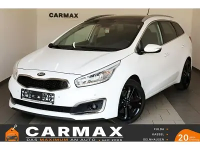 Gebraucht Kia Ceed Spirit 136 PS (100 kW) 2015 Deluxe white (metallic) Kleinwagen