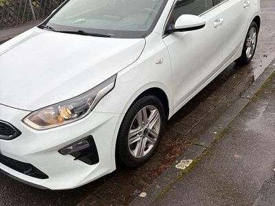 Gebraucht Kia Ceed Vision 160 PS (117 kW) 2021 Weiß Kleinwagen