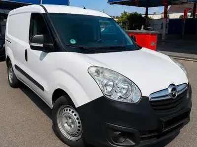 Gebraucht Opel Combo 95 PS (69 kW) 2017 Weiß Van / Kleinbus