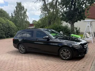 Gebraucht Mercedes C200 160 PS (117 kW) 2019 Schwarz Kombi