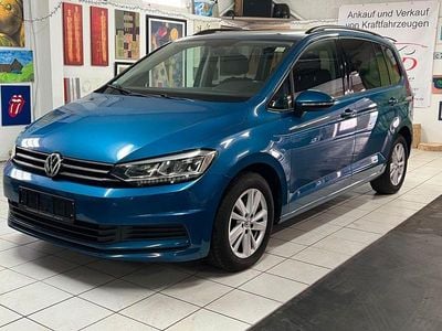 Gebraucht VW Touran Comfortline 116 PS (85 kW) 2020 Blau Van / Kleinbus