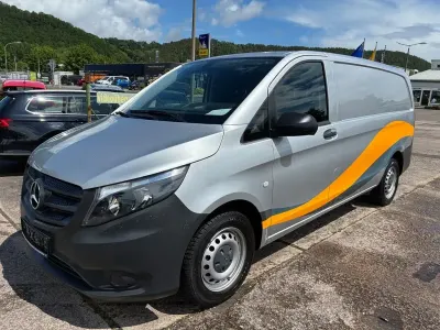Gebraucht Mercedes Vito 102 PS (75 kW) 2020 Silber Van