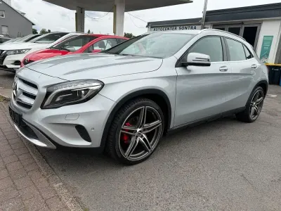 Gebraucht Mercedes GLA220 170 PS (125 kW) 2015 Silber SUV