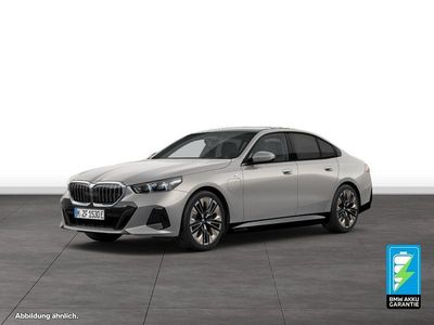 Gebraucht BMW 550e M Sport 489 PS (359 kW) 2025 Grau Limousine