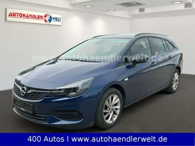 Gebraucht Opel Astra Edition 122 PS (89 kW) 2022 Nautic blau metallic Kleinwagen