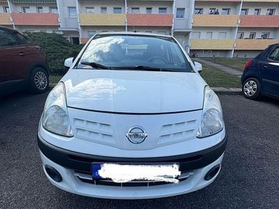 Nissan Pixo