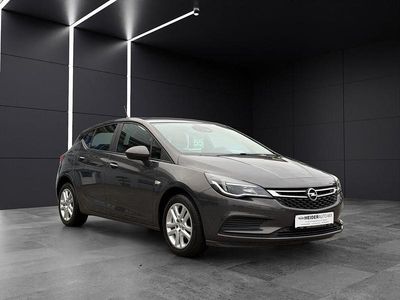 Gebraucht Opel Astra Edition 105 PS (77 kW) 2015 Grau Limousine