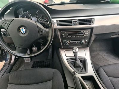 gebraucht BMW 318 i 2.0L 129PS