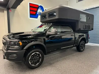 Neu Dodge Ram 416 PS (305 kW) 2026 Schwarz Pickup