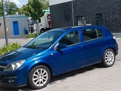 Gebraucht Opel Astra Edition 105 PS (77 kW) 2006 Blau Limousine