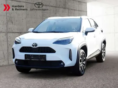 Gebraucht Toyota Yaris Cross Style 116 PS (85 kW) 2025 Weiß SUV