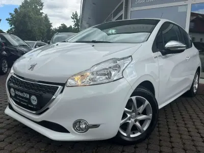 Gebraucht Peugeot 208 82 PS (60 kW) 2013 Weiß Kleinwagen