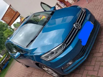 Gebraucht VW Touran Highline 150 PS (110 kW) 2017 Blau Van / Kleinbus