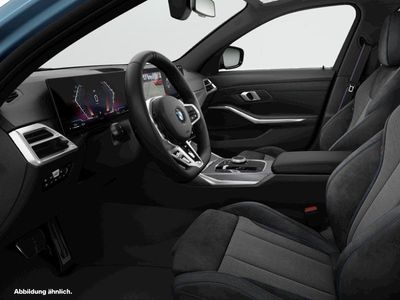 Blau Gebraucht 2025 BMW 318 M Sport Kombi | 40.451 € (Fairer Preis)