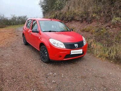 Gebraucht Dacia Sandero Basis 75 PS (55 kW) 2009 Rot Limousine