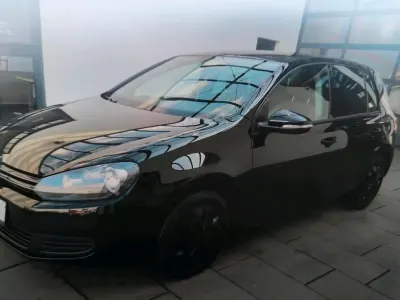 Gebraucht VW Golf VI Comfortline 80 PS (58 kW) 2010 Schwarz Kleinwagen
