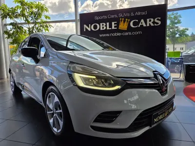 Gebraucht Renault Clio IV LIMITED Deluxe 90 PS (66 kW) 2017 Gletscherweiss Limousine