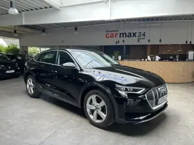 Gebraucht Audi e-tron Advanced 230 kW (313 PS) 2022 Brillantschwarz SUV