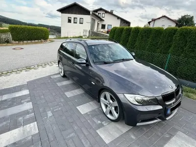 Gebraucht BMW 330 231 PS (169 kW) 2006 Grau Kombi