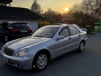 Mercedes C200