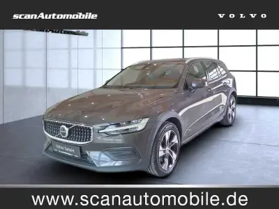 Gebraucht Volvo V60 CC 145 PS (106 kW) 2023 Kombi