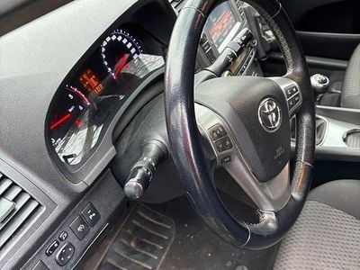 Gebraucht Toyota Avensis 130 PS (95 kW) 2014 Schwarz Kombi