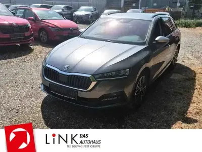 Gebraucht Skoda Octavia Clever 116 PS (85 kW) 2023 Graphit grau metallic Kombi
