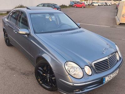 Second-hand Mercedes E350 Avantgarde 272 CP (200 kW) 2005 Gri Berlinǎ