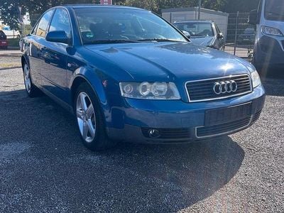 Blau Gebraucht 2001 Audi A4 Limousine | 2.200 € (Fairer Preis)