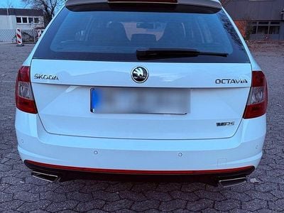 Gebraucht Skoda Octavia vRS 184 PS (135 kW) 2016 Weiß Kleinwagen