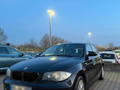 Schwarz Gebraucht 2007 BMW 118 Kleinwagen | 2.500 € (Fairer Preis)