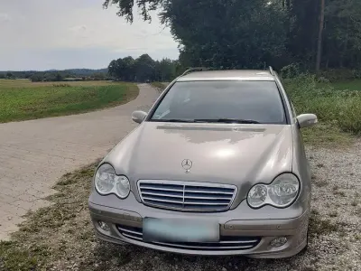 Gebraucht Mercedes C200 Classic 163 PS (119 kW) 2004 Silber Kombi
