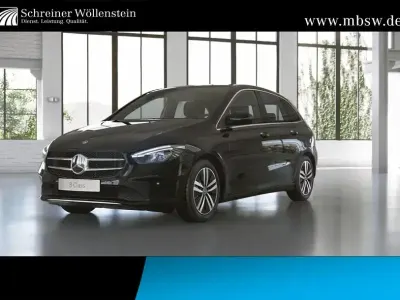 Używany Mercedes B200 Progressive 163 KM (119 kW) 2020 Czarny Minivan