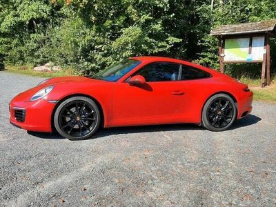 Porsche 911 Carrera