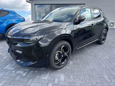 Neu Alfa Romeo GT Junior 145 PS (106 kW) 2026 Nero Limousine